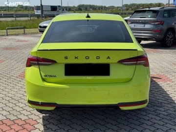 Skoda Octavia IV Liftback 1.5 TSI EVO 150KM 2025 SKODA Octavia Sportline 1.5 TSI mHEV DSG Sedan 150KM 2025, zdjęcie 3