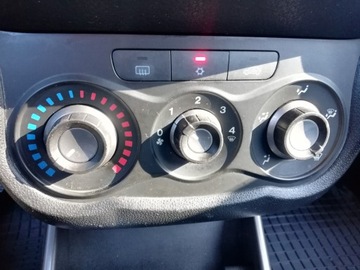 Alfa Romeo MiTo Hatchback 3d 1.4 16v 78KM 2008 ALFA ROMEO MITO 1.4, zdjęcie 22