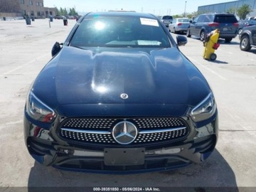 Mercedes Klasa E W213 2022 Mercedes-Benz Klasa E 350, 2022r., 2.0L 2.0 Benzyna 255KM, zdjęcie 4