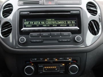 Volkswagen Tiguan I SUV Facelifting 2.0 TDI CR DPF BlueMotion 110KM 2013 VW Tiguan 2.0 TDI, Salon Polska, Serwis ASO, zdjęcie 11