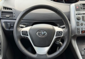 Toyota Verso Minivan 1.8 Valvematic 147KM 2010 Toyota Verso 1,8 147KM Automat Panorama Climatronic ASO Dla wymagajacych, zdjęcie 16