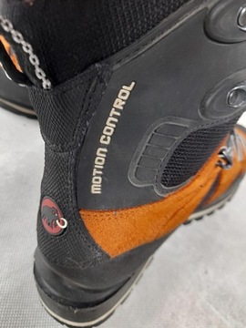 ЖЕНСКИЕ ЗИМНИЕ ПОХОДНЫЕ ОБУВИ MAMMUT MONOLITH GORE-TEX 38