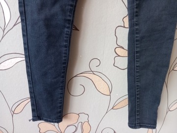 LEVIS-SUPER SPODNIE 24/30 Y1