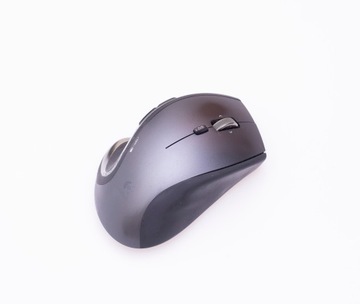 Беспроводная мышь Logitech Performance MX с лазерным датчиком