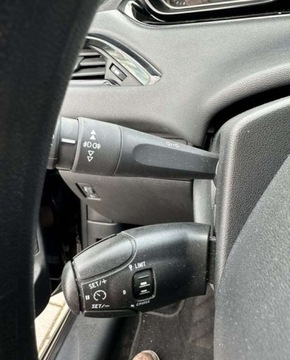 Peugeot 208 I Hatchback 3d Facelifting 1.0 PureTech 68KM 2016 Peugeot 208 Duze dotykowe radio Klima LED Pele..., zdjęcie 31