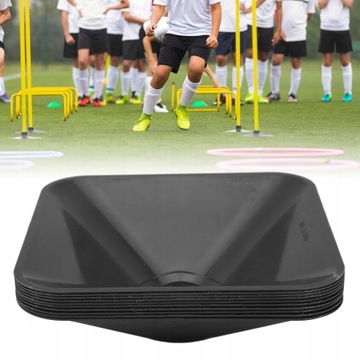 10 квадратных прозрачных тренировочных конусов.