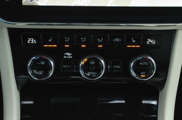 Skoda Superb III Liftback Facelifting 2.0 TDI SCR 200KM 2022 Skoda Superb Laurin &amp; Klement! Full Opcja! SKÓRY! 4x4! 200KM! JAK NOWY, zdjęcie 24