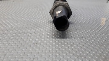 07Z145794 SENZOR TLAKU OLEJE TOUAREG 5.0 TDI