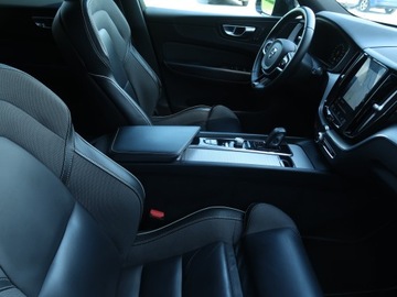 Volvo XC60 II 2019 Volvo XC60 B4 AWD, Salon Polska, 1. Właściciel, zdjęcie 8
