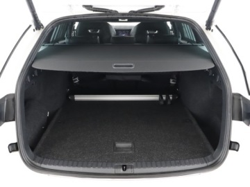 Skoda Octavia IV Kombi 2.0 TDI SCR 200KM 2023 Skoda Octavia Combi 2.0TDI 200KM ACC Hak Matrix Sm, zdjęcie 10