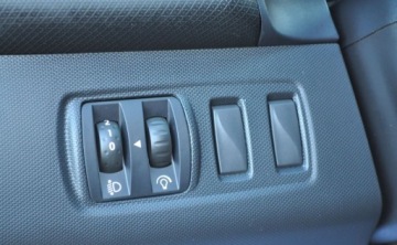 Renault Clio IV Grandtour  1.2 16V 74KM 2014 Renault Clio Benzyna Klimatyzacja Grzane fotele Tempomat 1.1 Benzyna 73KM, zdjęcie 22