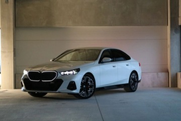 BMW Seria 5 G90-91 2025 BMW Seria 5 3.0 Diesel 303KM