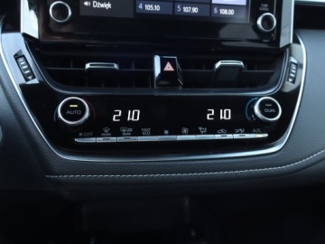 Toyota Corolla XII TS Kombi 1.8 Hybrid 122KM 2021 Toyota Corolla 1.8 Hybrid, Salon Polska, zdjęcie 12