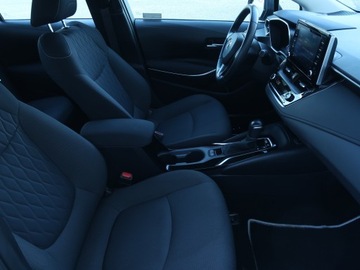 Toyota Corolla XII Sedan 1.8 Hybrid 122KM 2022 Toyota Corolla 1.8 Hybrid, Salon Polska, zdjęcie 8