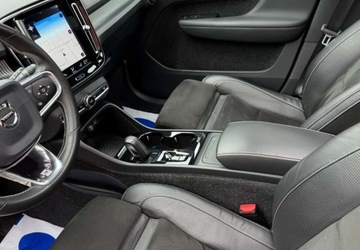Volvo XC40 Crossover 2.0 T5 247KM 2018 Volvo XC 40 Salon PL FV23 RDesign Panorama Martwe Pole CarPlay AndroidAuto, zdjęcie 22