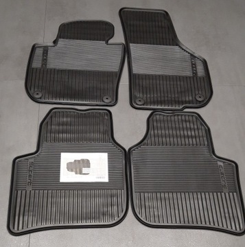 Oryginalne dywaniki gumowe Skoda Superb II 4 szt.