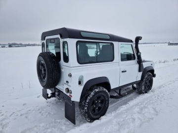 Land Rover Defender III 90 Station Wagon 2.2 TD4 122KM 2014 Land Rover Defender 90 4x4, zdjęcie 7