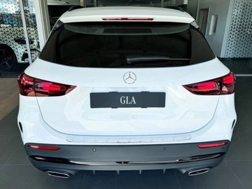 Mercedes GLA II Off-roader Facelifting 1.3 200 163KM 2025 MERCEDES-BENZ GLA 200 AMG Line Suv 1.3 (163KM) 2025, zdjęcie 2