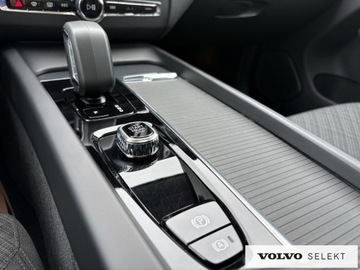 Volvo XC60 II Crossover Plug-In Facelifting 2.0 T6 350KM 2023 Volvo XC 60 T6 Plug-In Hybrid | AWD | Core | FV23%, zdjęcie 19
