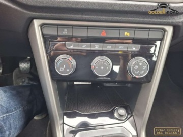 Volkswagen T-Roc I SUV 1.6 TDI 115KM 2020 Volkswagen T-Roc 1,6 TDI 115KM navi elektryka grz. fotele alu led oplacony, zdjęcie 14
