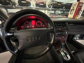 Audi A8 D2 Sedan 3.7 quattro 230KM 1997 Audi A8 (D2) 3.7 V8 Quattro - 1997 Elegancja, moc i niemiecka precyzja, zdjęcie 12