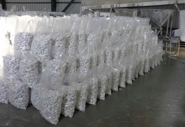 СНЕЖНО-БЕЛАЯ КРУГЛАЯ САДОВАЯ ГАЛЬКА