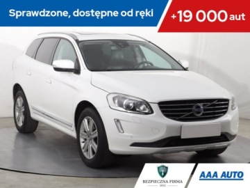 Volvo XC60 I SUV Facelifting 2.4 D4 190KM 2017 Volvo XC60 D4, Salon Polska, 187 KM, 4X4