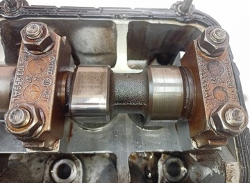 АУДИ 80 ГОЛОВКА