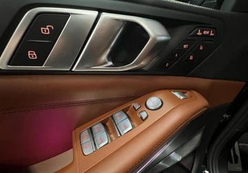 BMW X7 SUV 3.0 40d 340KM 2022 BMW X7 Salon Poska ASO R CARS Warszawa 3.0 Diesel 340KM, zdjęcie 11