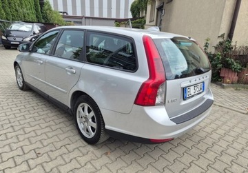 Volvo V50 1.6 DRIVe 109KM 2009 Volvo V50 lift 1.6D bez rdzy Klima Elektryka Serwis do konca 1.6 Diesel, zdjęcie 5
