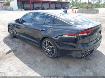 Kia Stinger 2022 Kia Stinger GT1 2022 3.3l 3.3 Benzyna 368KM, zdjęcie 3