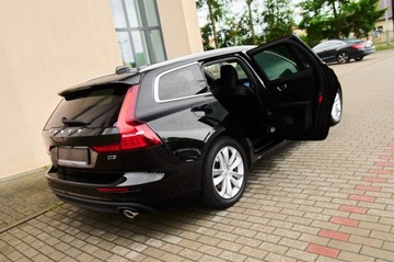 Volvo V60 II  Kombi 2.0 D3 150KM 2020 PIĘKNE V60 MOMENTUM PRO __ KUBEŁKOWE FOTELE, zdjęcie 20