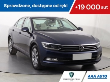 Volkswagen Passat B8 Limousine 2.0 TDI BlueMotion Technology 150KM 2018 VW Passat 2.0 TDI, Salon Polska, Automat, Navi