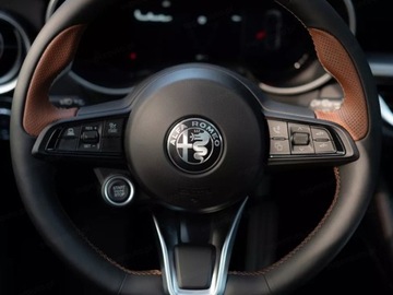 Alfa Romeo Giulia II Sedan Facelifting 2023 2.0 GME Turbo 280KM 2025 ALFA ROMEO Giulia Turbo Intensa Q4 Sedan 2.0 (280KM) 2025, zdjęcie 7