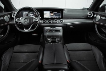 Mercedes Klasa E W213 Cabrio 2.0 200 184KM 2017 Mercedes-Benz Klasa E 200 Coupe AMG Salon PL Autotrade Mercedes-Benz, zdjęcie 24
