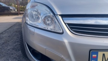 Opel Zafira B 1.8 ECOTEC 140KM 2008 Opel Zafira Opel Zafira B 2008 rok 1.8 benzyna 140 KM 7 osob 1.8 Benzyna, zdjęcie 22