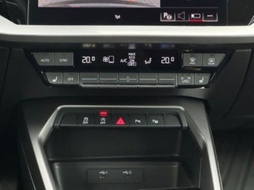 Audi A3 8Y Sportback 1.5 35 TFSI 150KM 2023 Audi A3 Sportback Kamera cofania ,Tempomat , Kluczyk komfortowy , Smartpho, zdjęcie 14