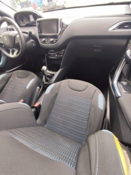 Peugeot 208 I Hatchback 3d 1.2 VTI 82KM 2012 Peugeot 208 panorama,klimatronic, zdjęcie 15
