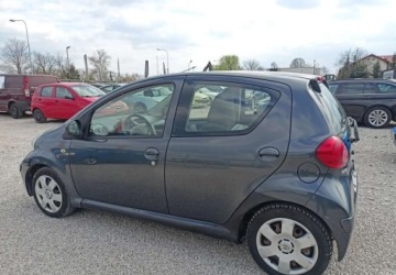 Toyota Aygo I Hatchback 3d 1.0 VVT-i 68KM 2007 Toyota Aygo Toyota Aygo Benzyna 68KM, zdjęcie 2