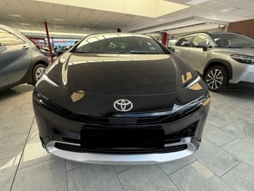 Toyota Prius V (XW60) 2.0  Hybrid Dynamic Force Plug-in 223KM 2025 Od ręki - Prestige 2.0 Hybrid Plug-in 223KM | Podgrzewane fotele!, zdjęcie 1