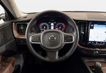 Volvo XC60 II Crossover T5 250KM 2020 Volvo XC 60 VAT 23 Momentum Pro 2.0 B5 mHEV 250KM automat 2020 r., salon P, zdjęcie 18