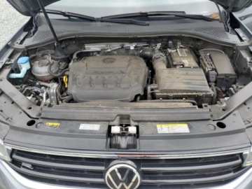 Volkswagen Tiguan II 2023 Volkswagen Tiguan SE R-Line Black 2023 2.0l 2.0 Benzyna 184KM, zdjęcie 6