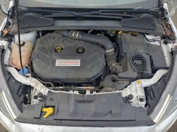 Ford Focus III RS 2.3 EcoBoost 350KM 2017 Ford Focus 2.3 350 KM, 4x4, RS, male uszkodzenia 2.3 Benzyna 350KM, zdjęcie 11