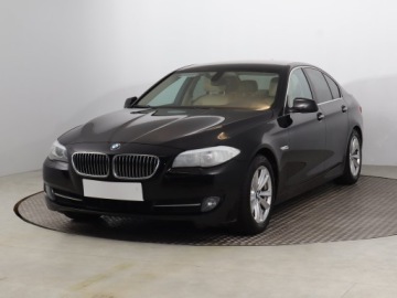 BMW Seria 5 F10-F11 Limuzyna 520d 184KM 2012 BMW 5 520d, 181 KM, Automat, Skóra, Navi, Xenon, zdjęcie 1