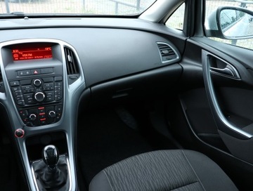 Opel Astra J Sports Tourer Facelifting 1.7 CDTI ECOTEC 110KM 2014 Opel Astra 1.7 CDTI, Salon Polska, Klima, Tempomat, zdjęcie 7
