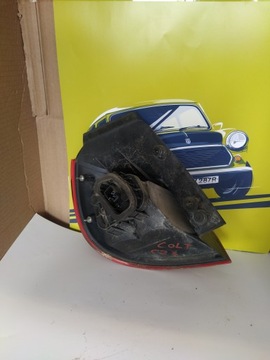 KOMPLET SVĚTLO PRAVÁ + LEVÝ ZADNÍ PRAVÝ MITSUBISHI COLT VI 27850202