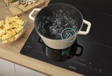 Индукционная варочная панель Gorenje ISC646BSC с функцией Bridge AreaFlex.