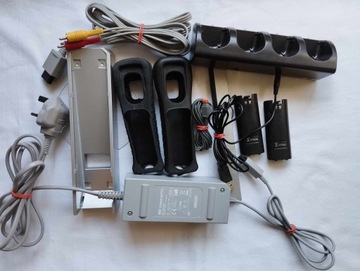 Большой набор черной консоли Nintendo Wii