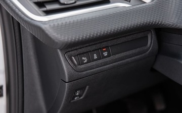 Peugeot 2008 I SUV Facelifting 1.6 BlueHDi 99KM 2016 Peugeot 2008 1.6eHDI 100KM Allure Perla Skora Ledy Navi Alu Full 1.6, zdjęcie 16