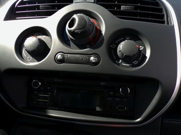 Renault Kangoo II Mikrovan Facelifting 2013 1.5 dCi 90KM 2014 RENAULT KANGO LONG DRZWI ROZSUWANE Z OBU STRON 1.5 DCI, zdjęcie 15